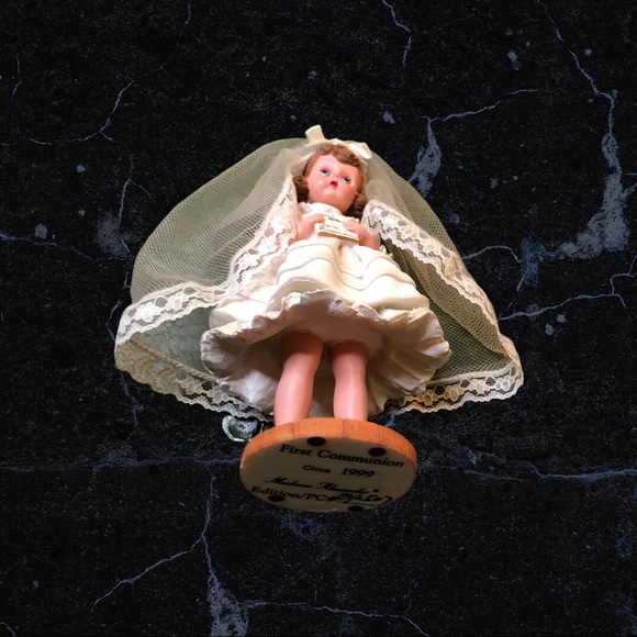 Madame Alexander First Holy Communion Girl Statuette, Cake Topper, Collectible - Picture 5 of 11